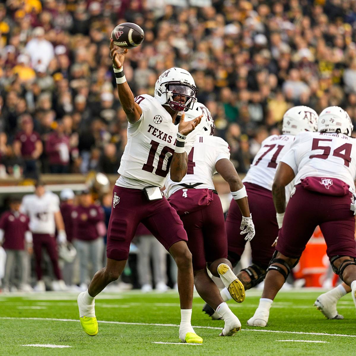 si.com - Andrew Hughes - The Marcel Reed-Isaiah Horton Connection is Already in Full Swing for Texas A&M