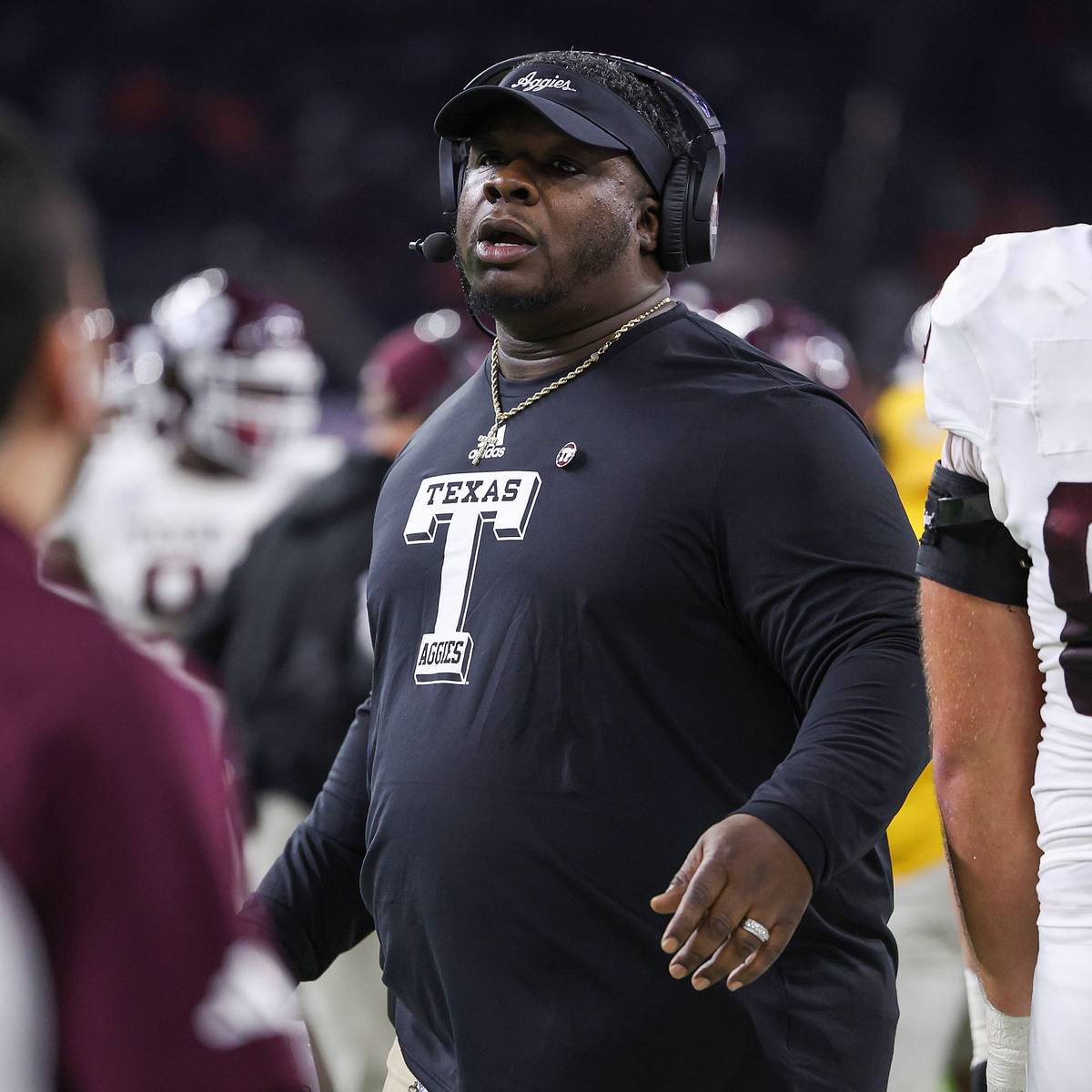 si.com - Zach Dimmitt - New Contract Details Emerge For Texas A&M Co-DC Elijah Robinson