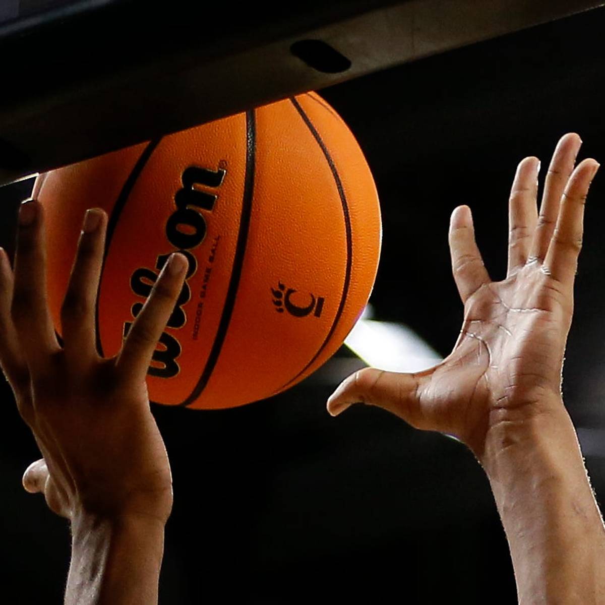 si.com - Russell Heltman - Look: 2026-27 Bearcats Basketball Non-Conference Schedule Finalized