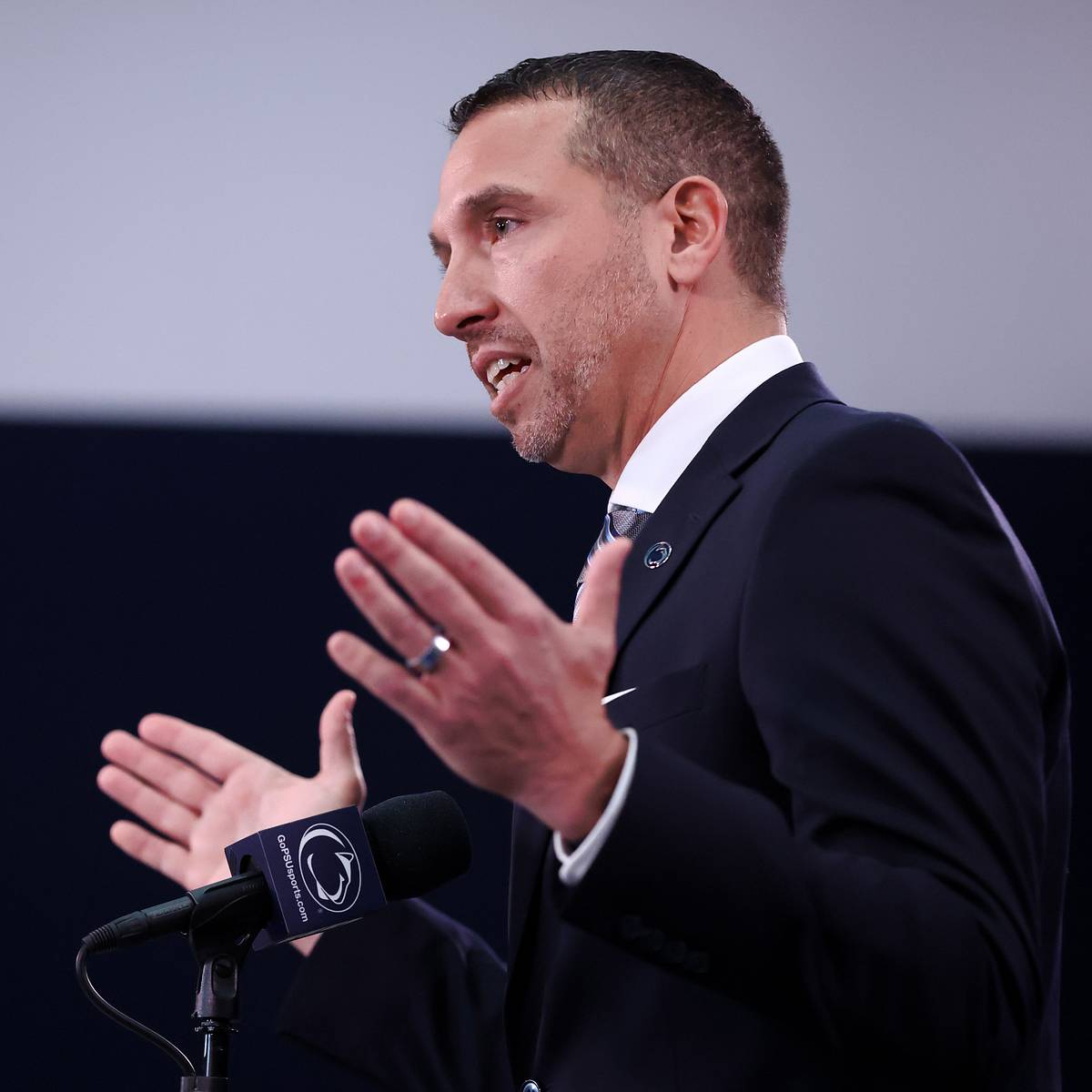 si.com - Mark Wogenrich - Why Penn State's Matt Campbell Avoids Social Media: 'I'm Not Into Branding