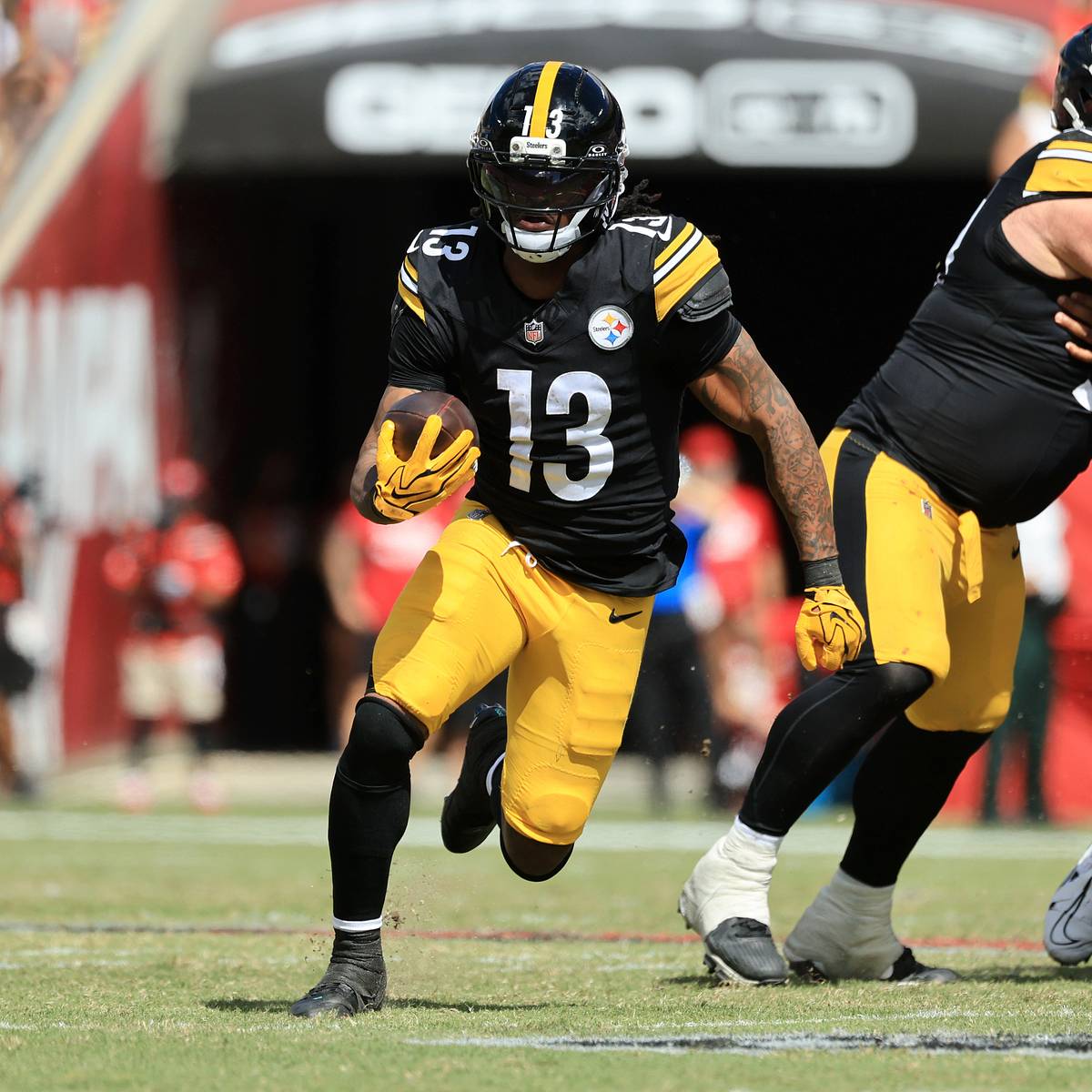 Pittsburgh Steelers Gear Up for Exciting International Showdown in Paris