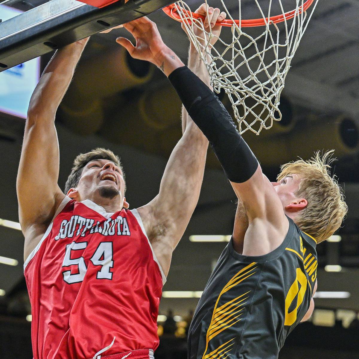 si.com - Logan Lazarczyk - What Cameron Fens Signing Means for UNC Basketball