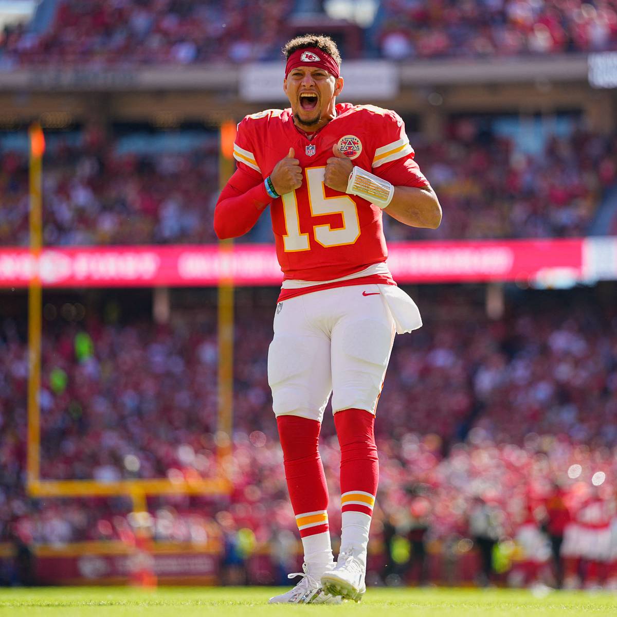si.com - Jordan Foote - How to Watch Chiefs vs. Raiders: NFL Week 4 TV, Odds, Preview