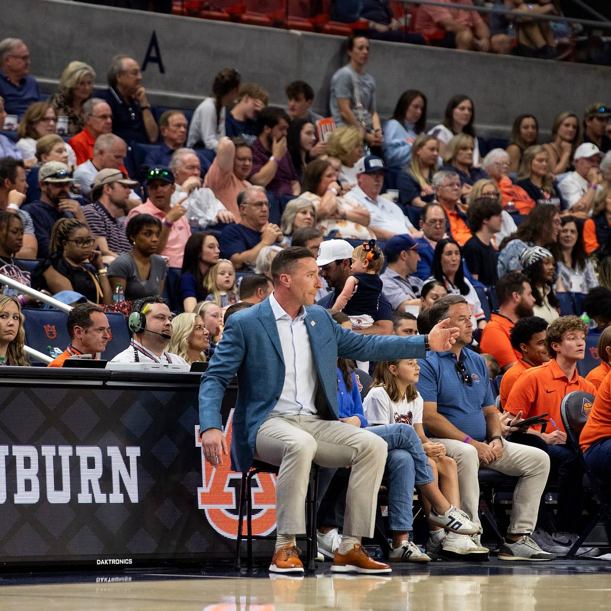 si.com - Brooks Crew - Auburn Basketball Ranked Embarrassingly Low in Jon Rothstein's Preseason Rankings