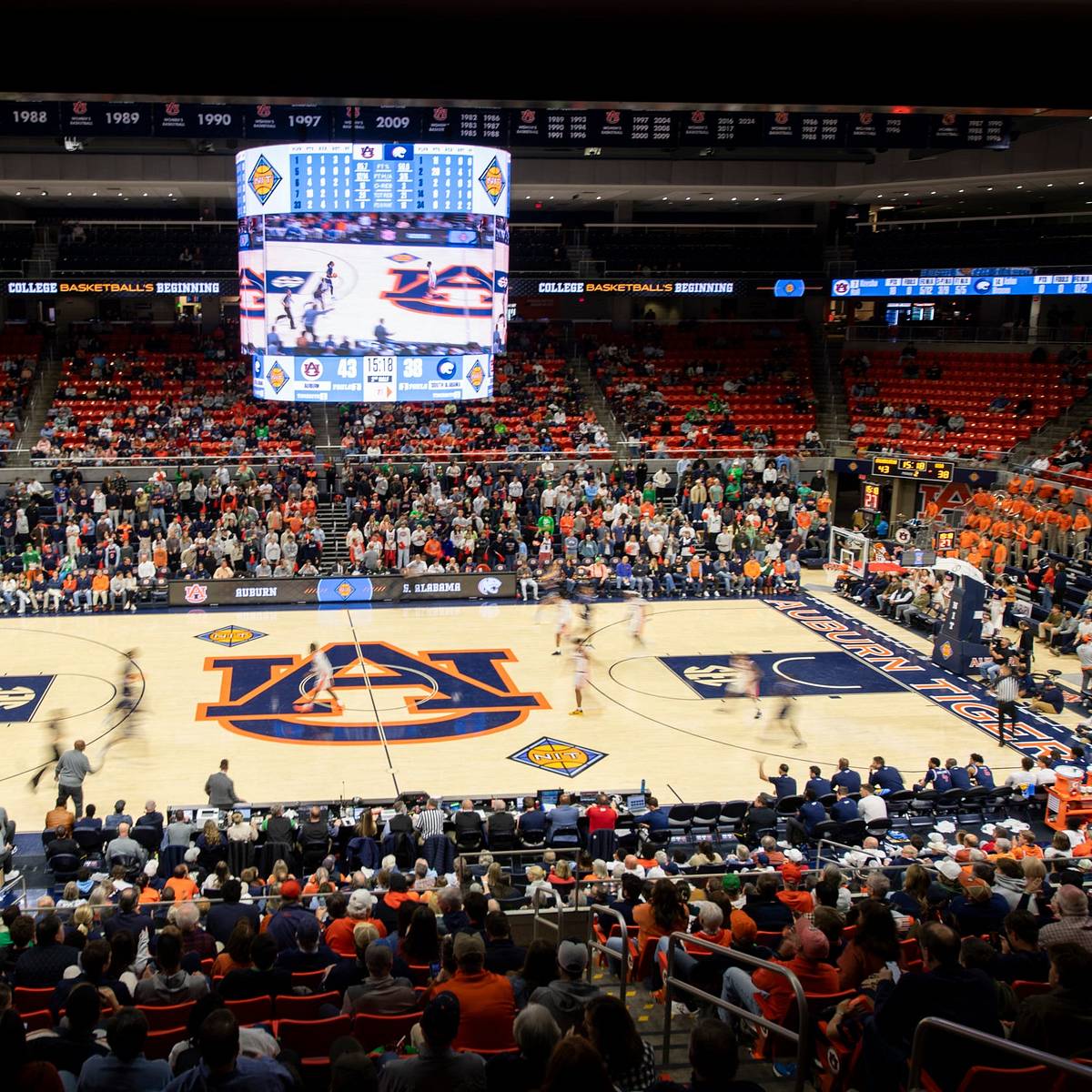 si.com - Brooks Crew - Auburn Basketball Falls In Second Matchup Against Overseas Professional Team