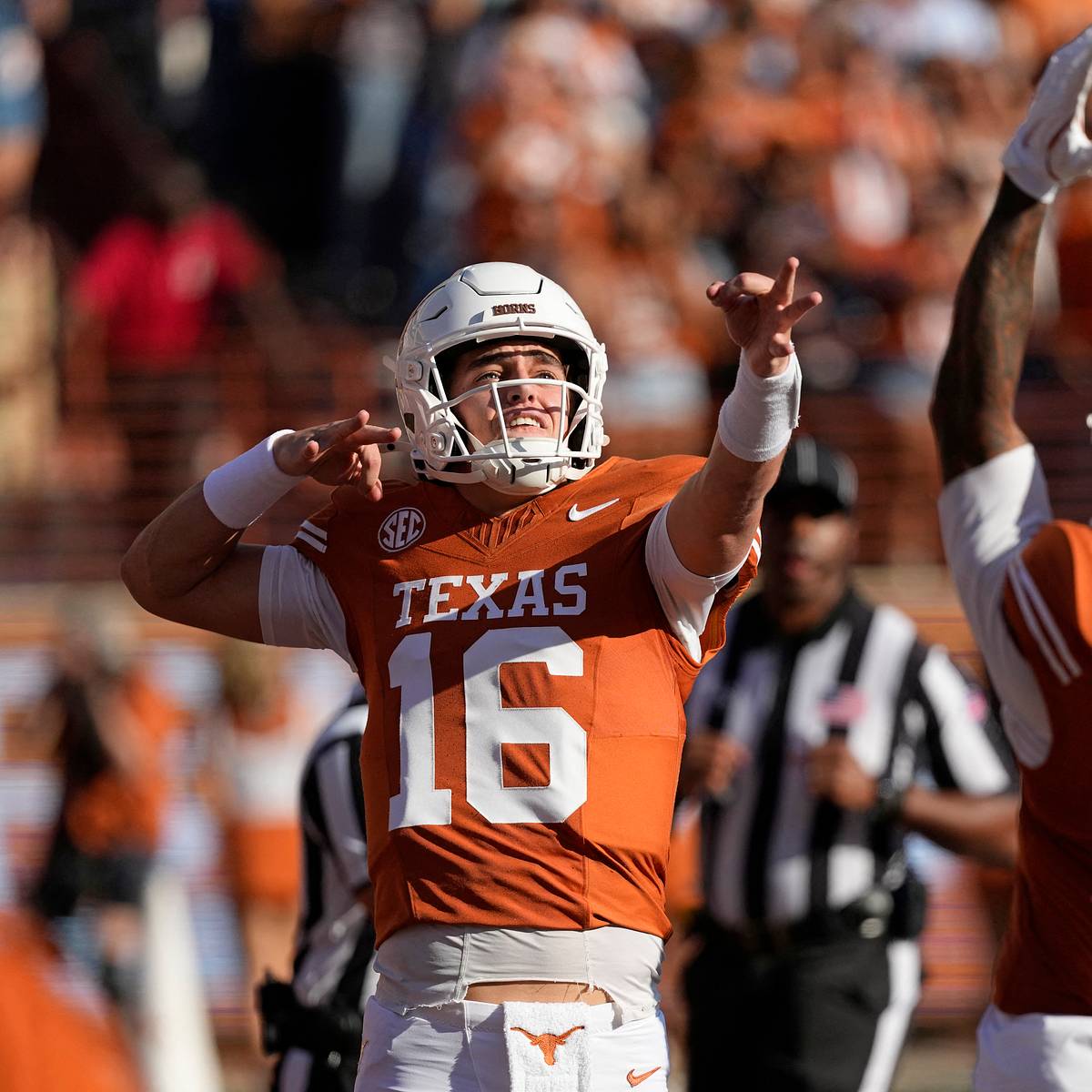 College Football Rankings: AP Top 25 Teams Moving Up, Down in Week 3