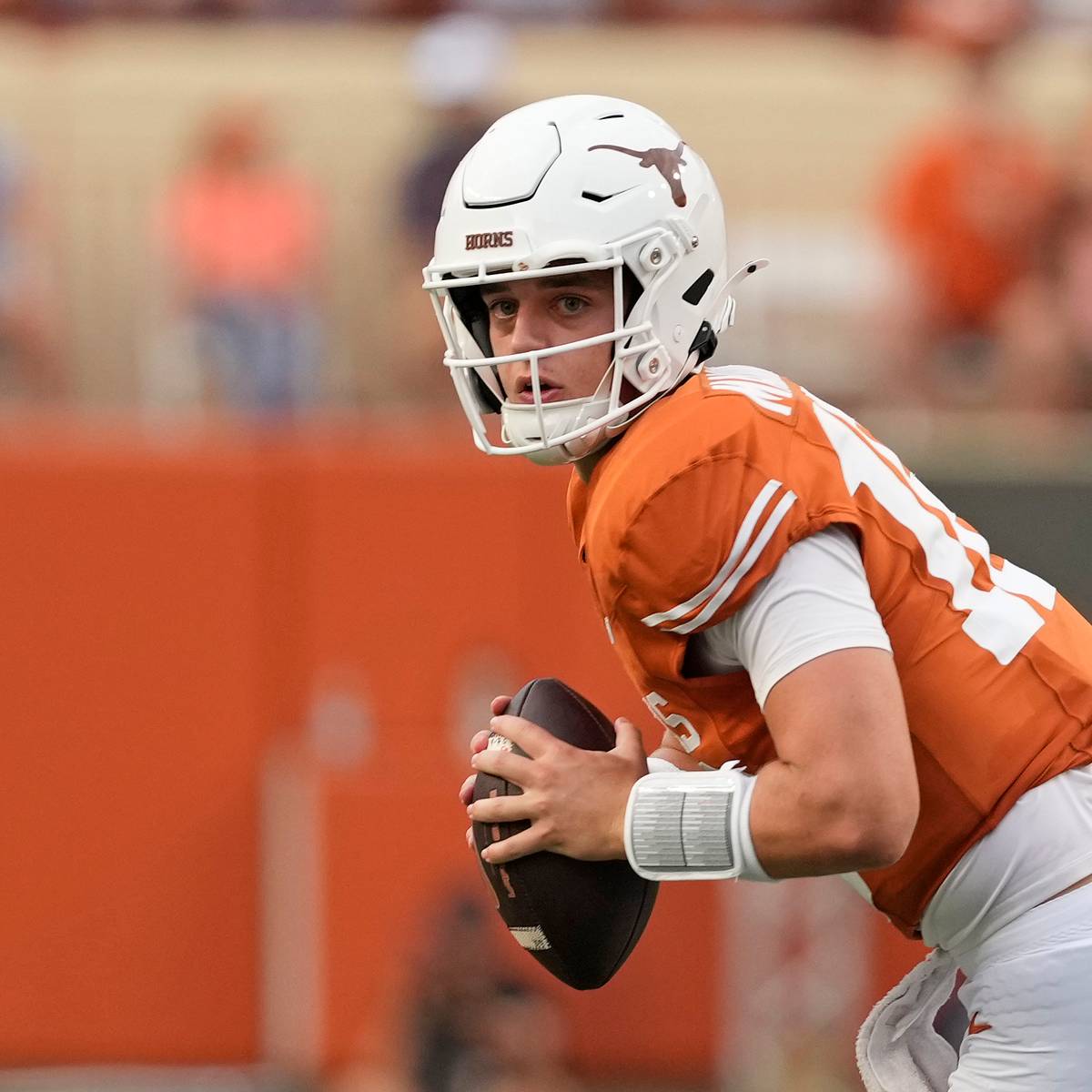 AP Top 25 Poll: New No. 1 Team Emerges After Texas-Ohio State Classic