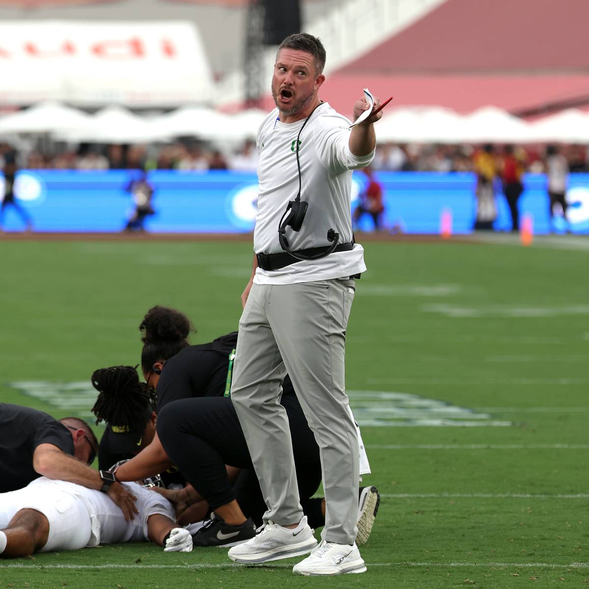 si.com - James Parks - Dirty Late Hit Puts Star College Football QB in the Hospital in Week 4