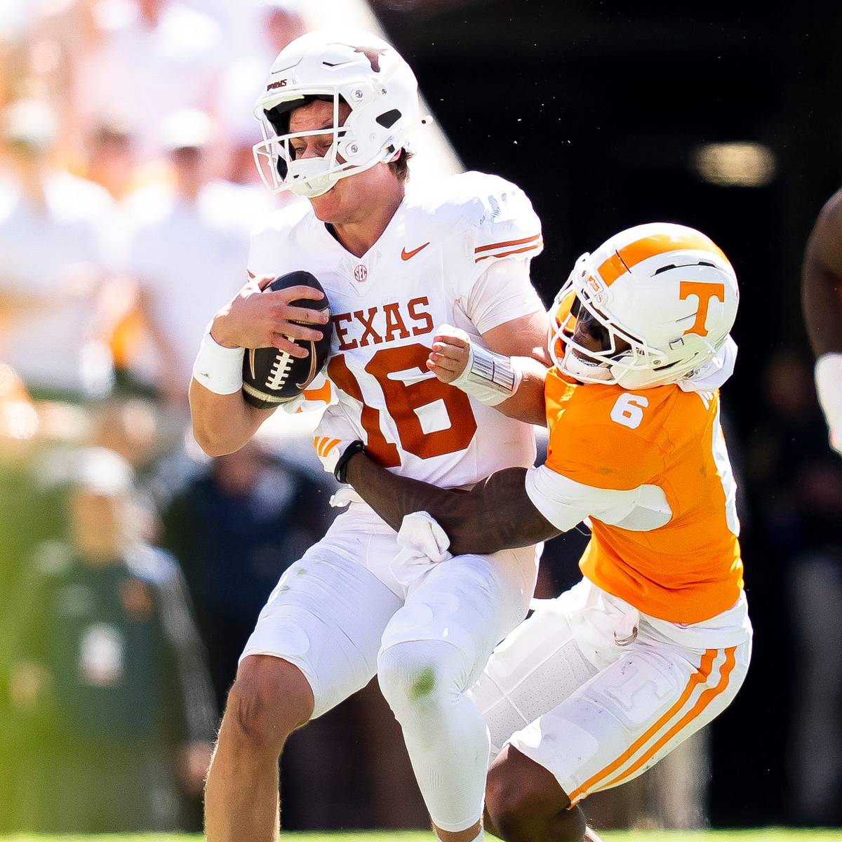 Texas Dethroned From No. 1 in New College Football Rankings for Week 6
