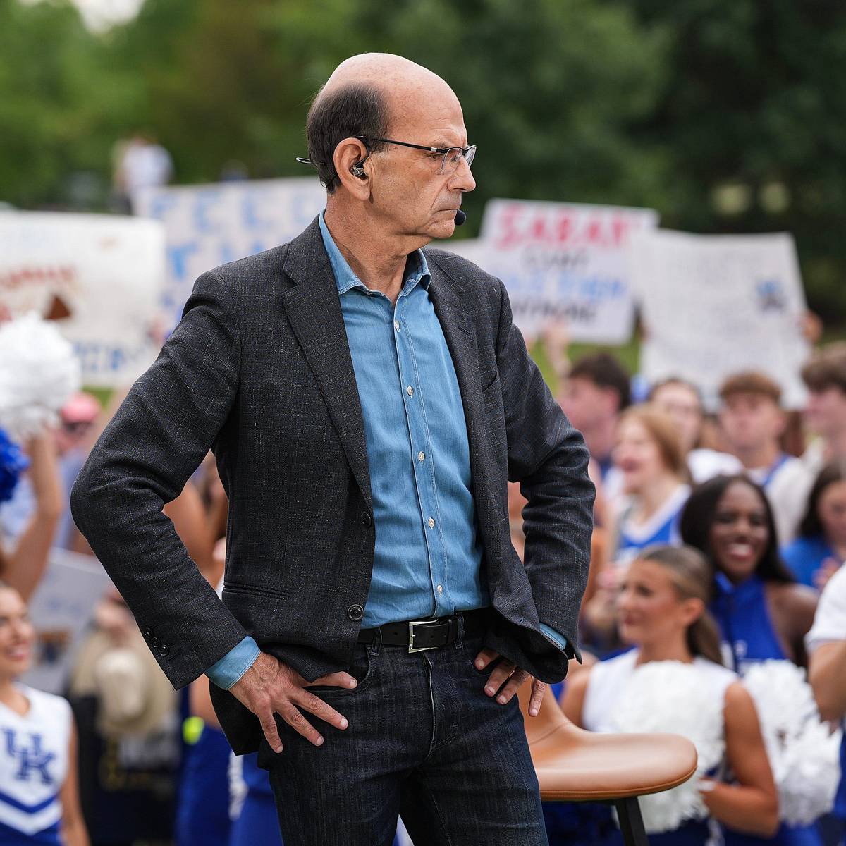 si.com - Joe Cox - Paul Finebaum Predicts Texas-Oklahoma Winner in Eye-Catching Fashion
