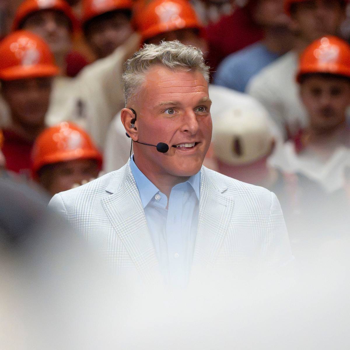 si.com - Joe Cox - Pat McAfee Predicts College Football's No. 1 Recruiting Class to Lose in Week 8 Showdown