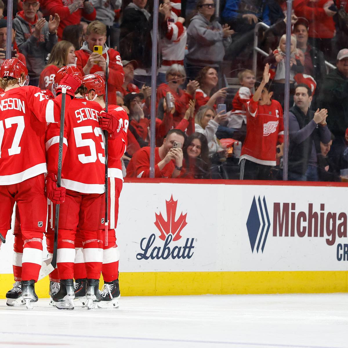 si.com - Jennifer Streeter - NHL, Red Wings Unveil Official Beer Sponsor