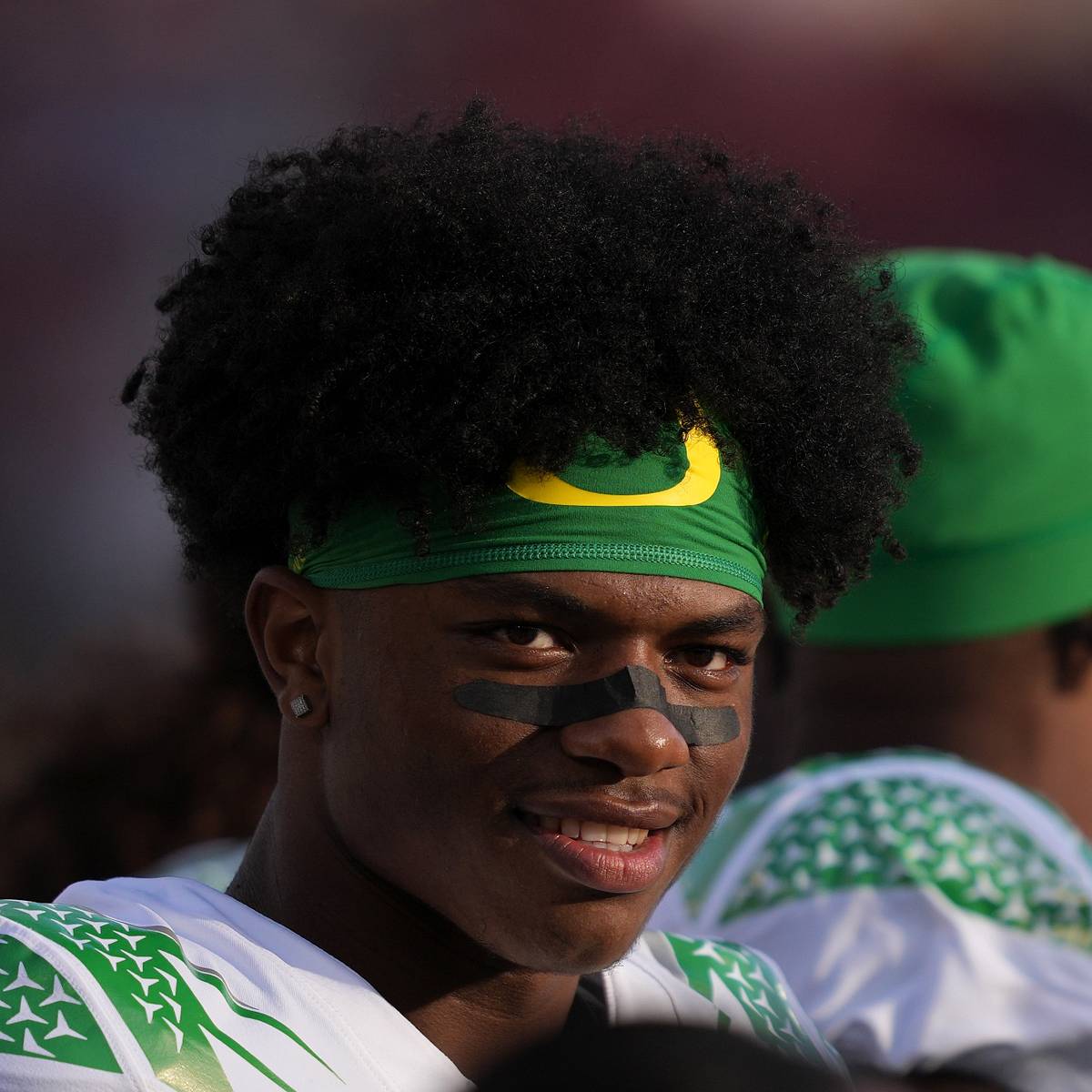 si.com - Caden Handwork - Oregon Linebacker Jerry Mixon Turns Heads With Latest NFL Draft Prediction