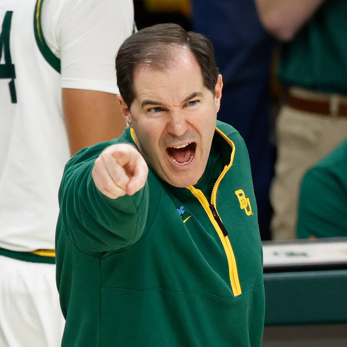 si.com - Trent Knoop - 2027 5-Star Center Lewis Uvwo Spurns Baylor Basketball on Decision Day