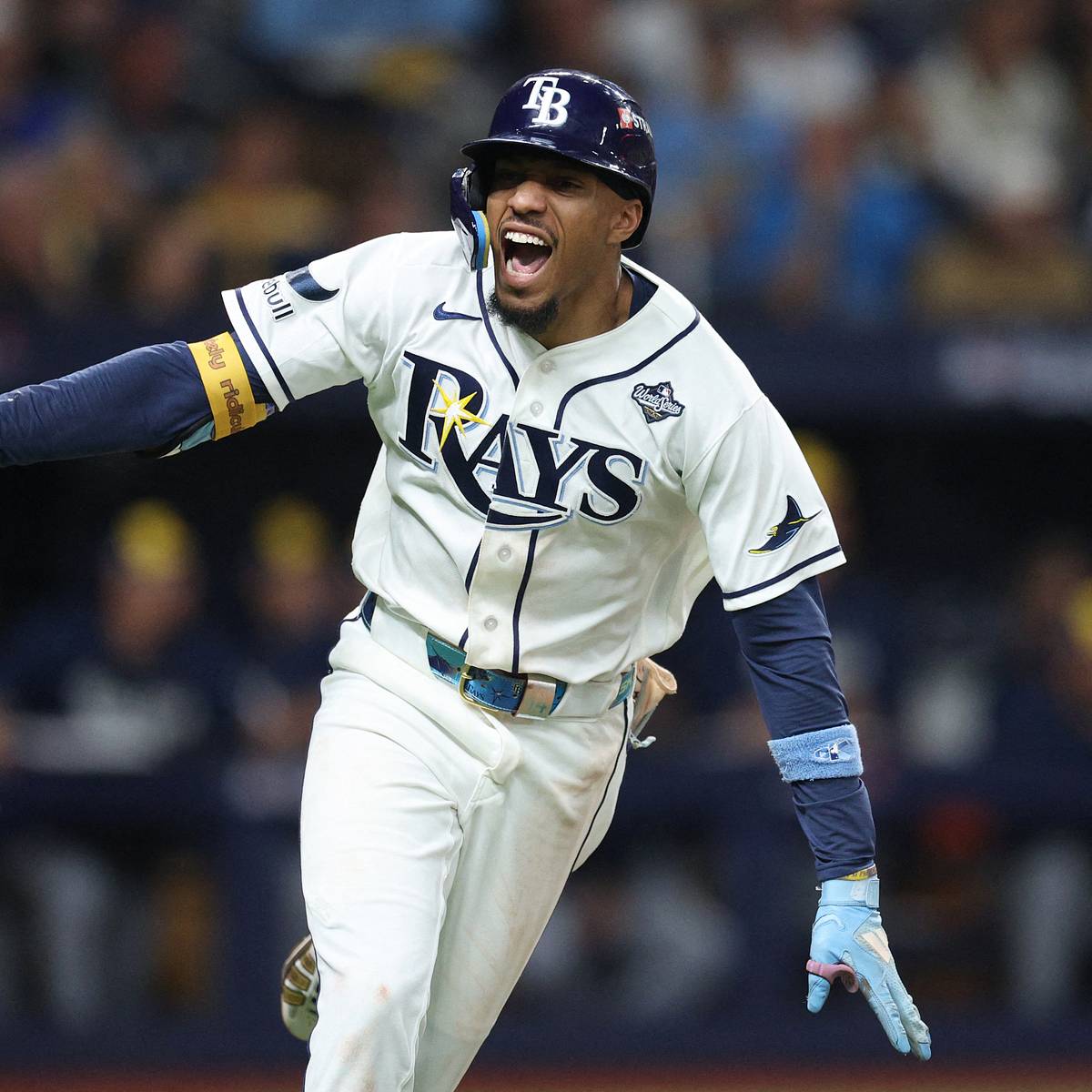 Tampa Bay Rays celebrate walk-off win in Game 4