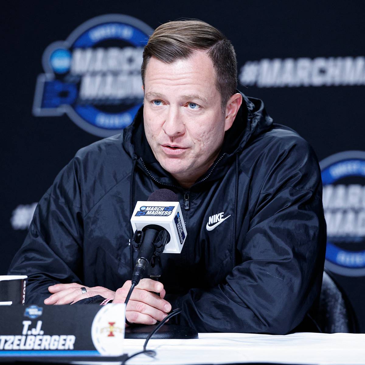si.com - Kenneth Teape - Iowa State Basketball Correctly Predicted To Be in Top 25