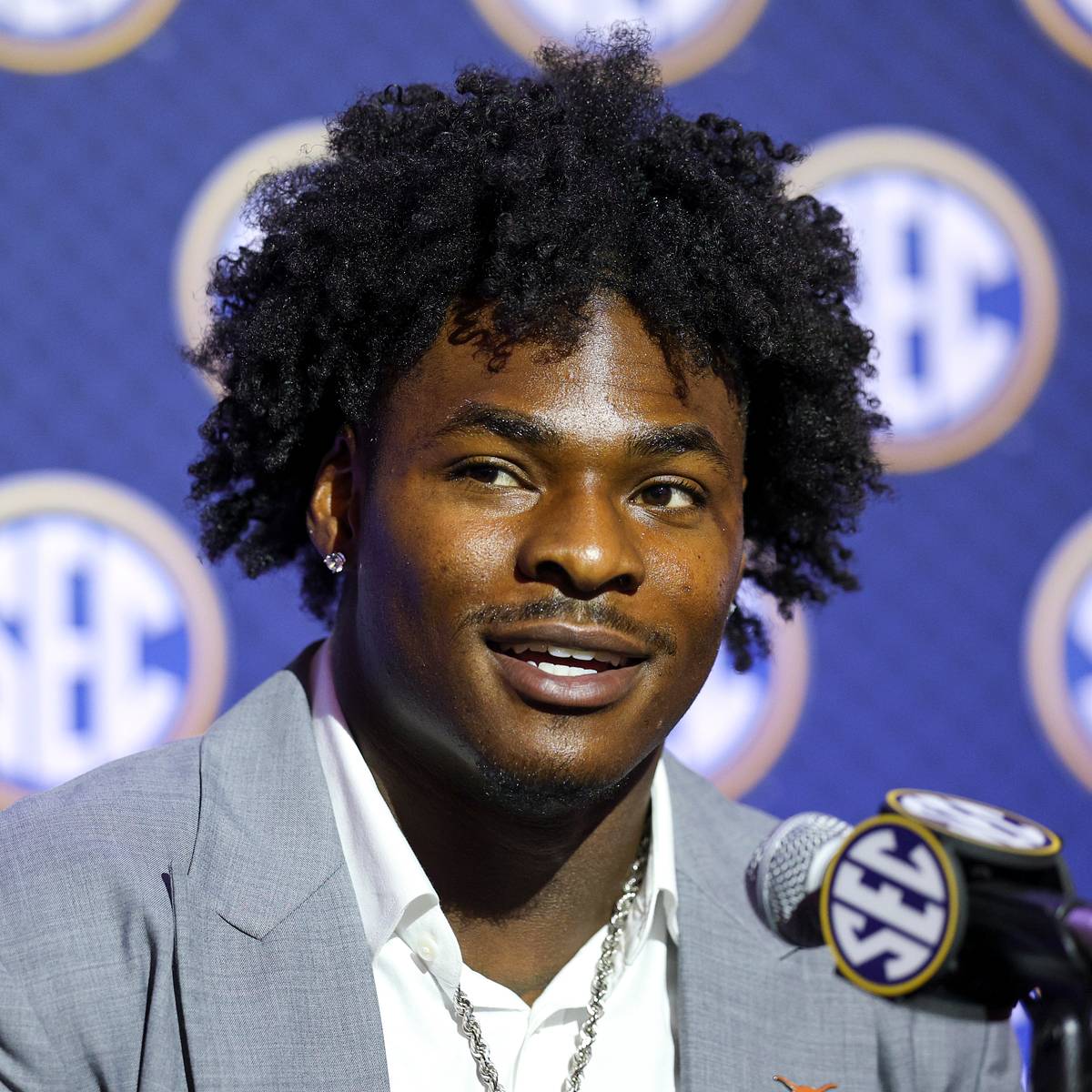 si.com - Carter Long - Colin Simmons Is the Best Edge Rusher in College Football And the Film Proves It