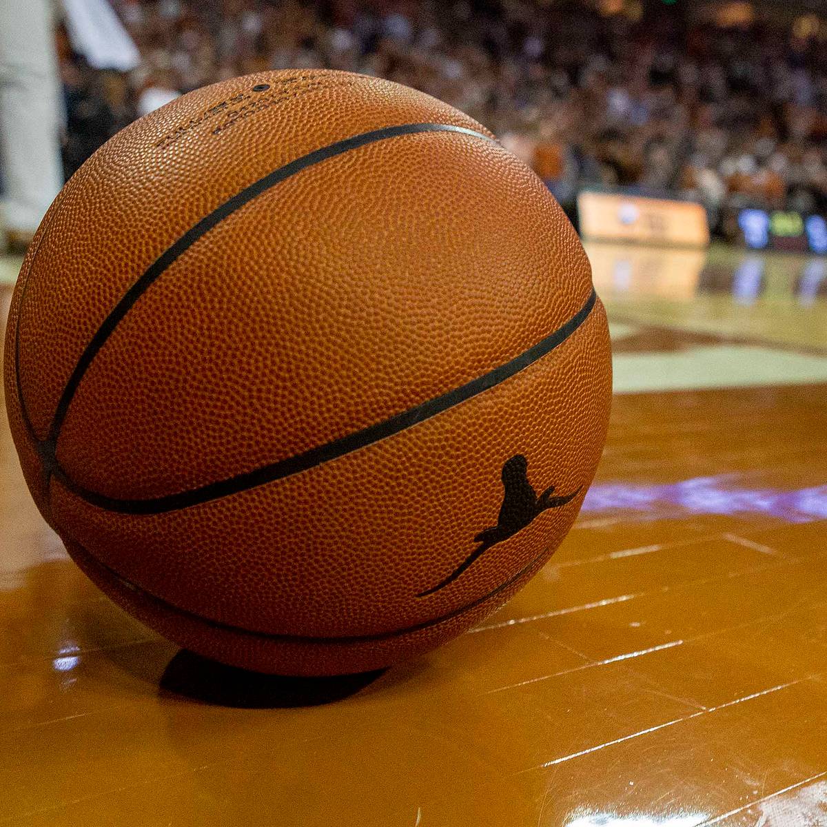 si.com - Zach Dimmitt - Former Texas Basketball Player Jason Klotz Passes Away at 44