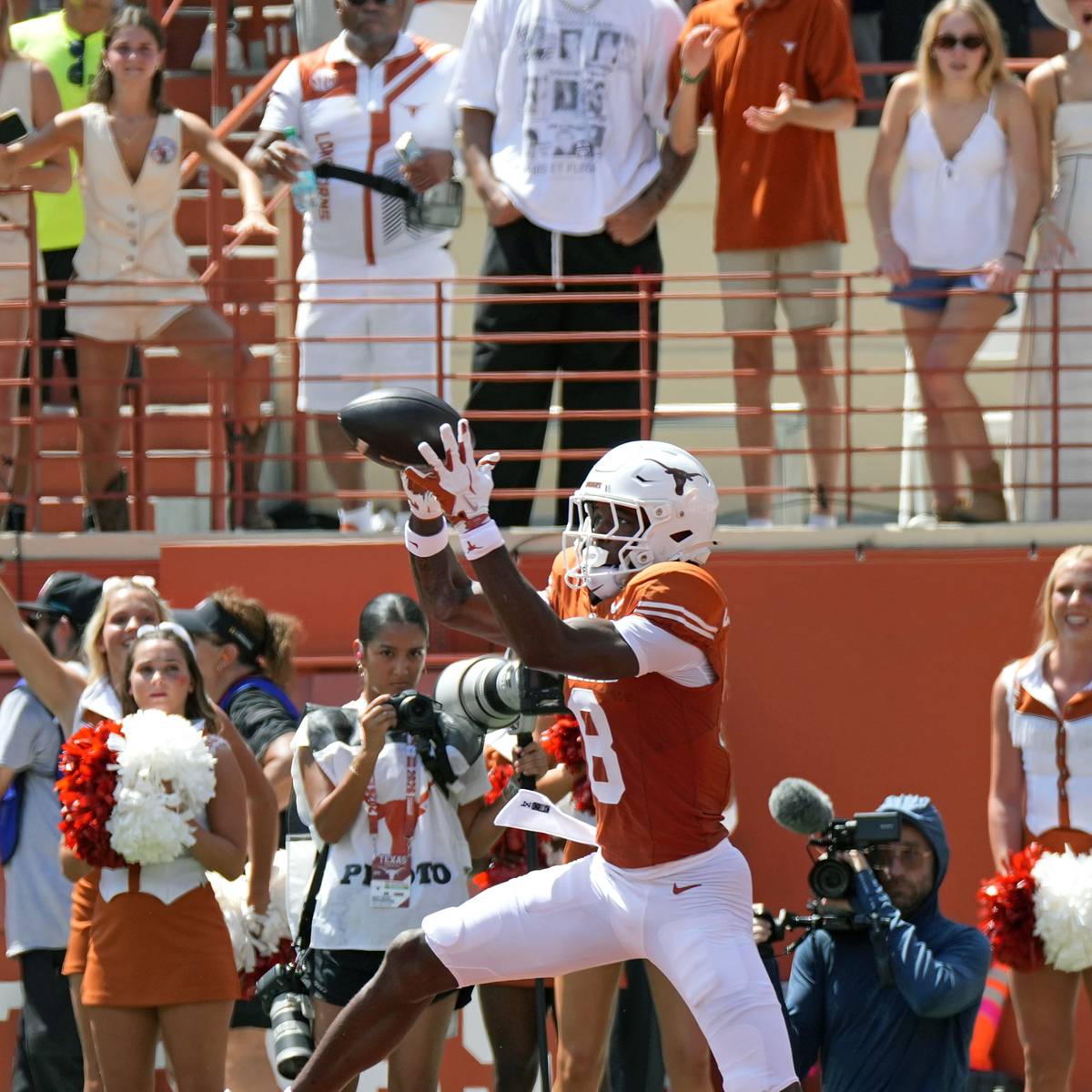 Ohio State Could Be Forced to Treat Texas WR Cam Coleman Like Jeremiah Smith