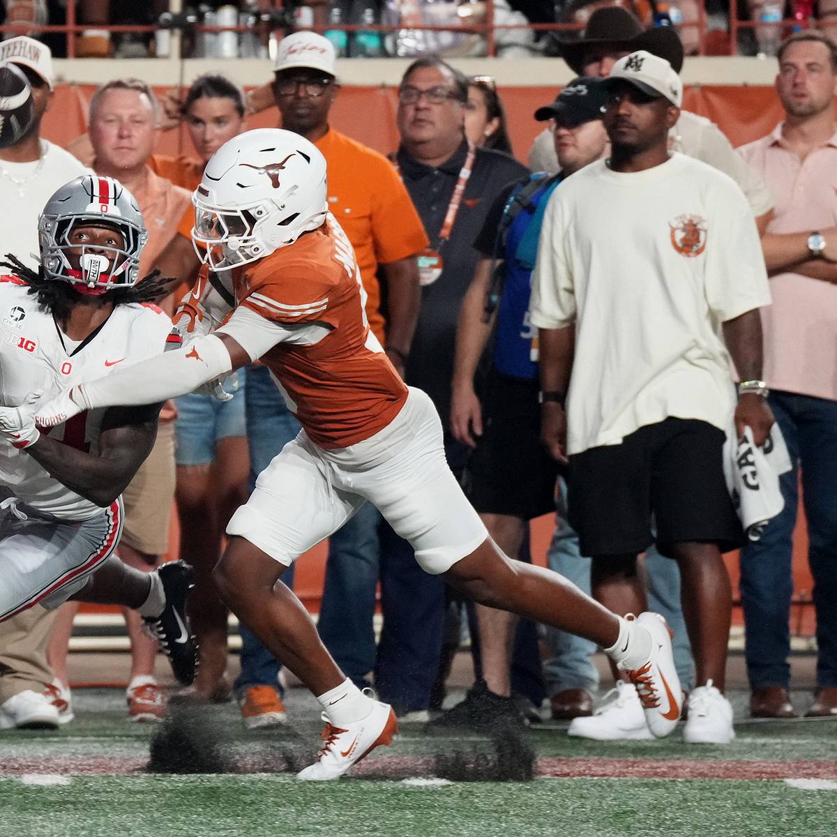 Texas Longhorns CB Locked Up Ohio State WR Jeremiah Smith in Second Half