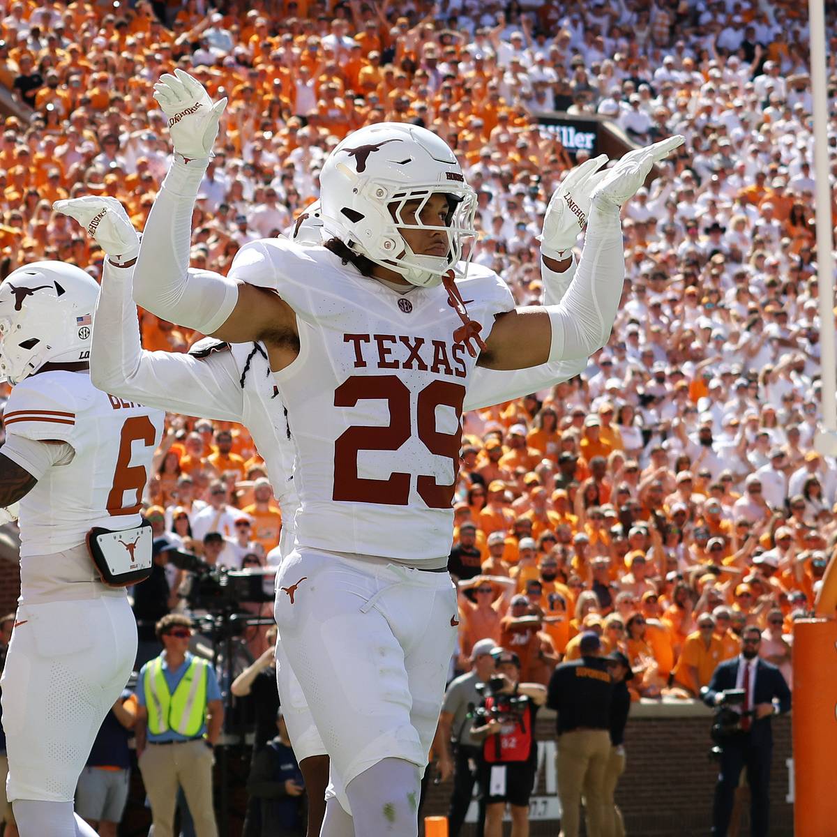 Texas Defense Has Given Steve Sarkisian Room to Be Patient With His Offense