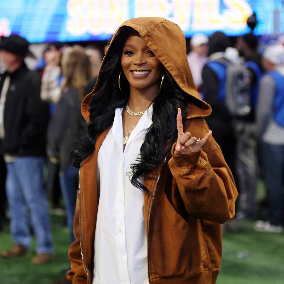 Texas Longhorns First Lady Loreal Sarkisian Turns Heads Before Nick Saban Doc Release