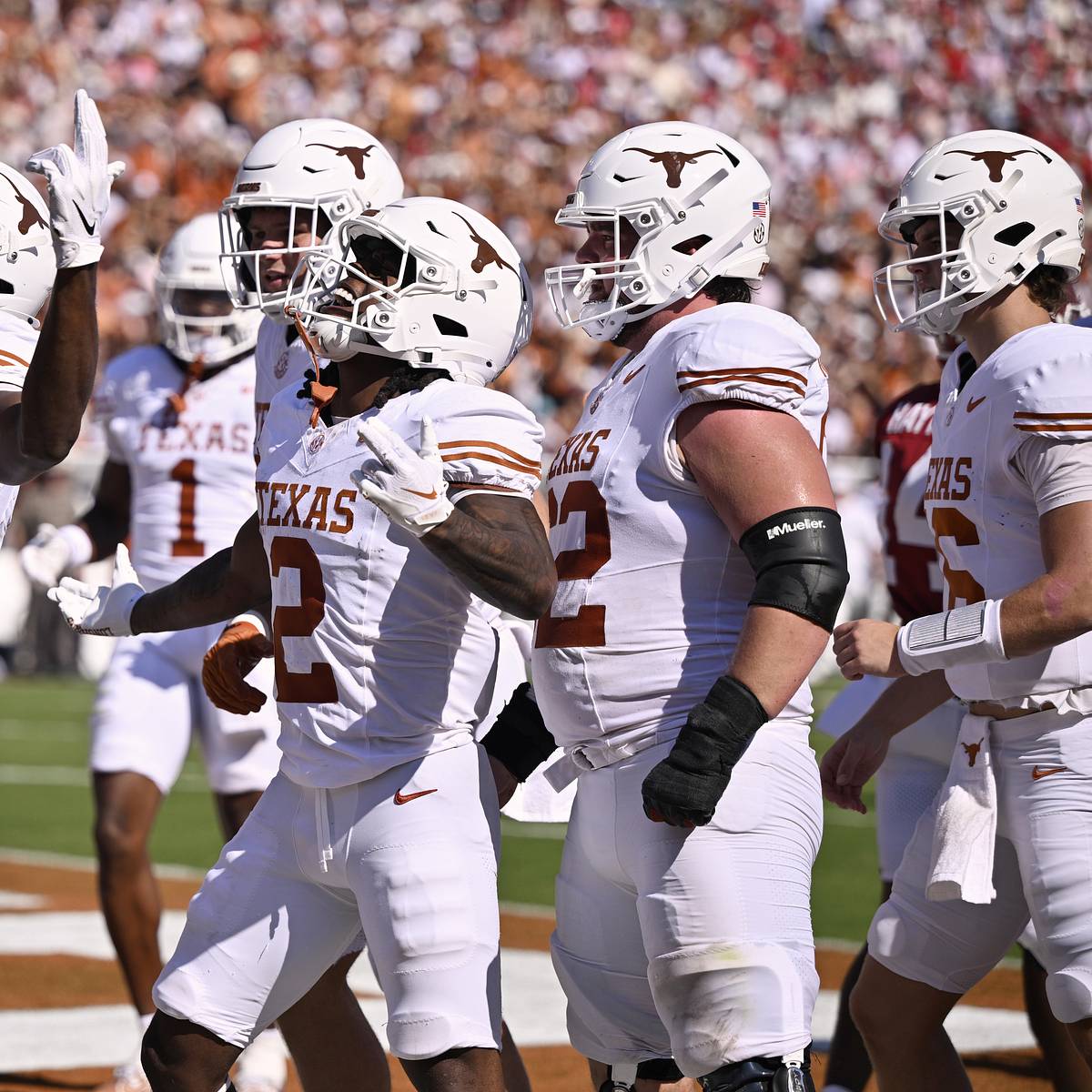 Three Texas Longhorns Who Stood Out in Loss to Oklahoma