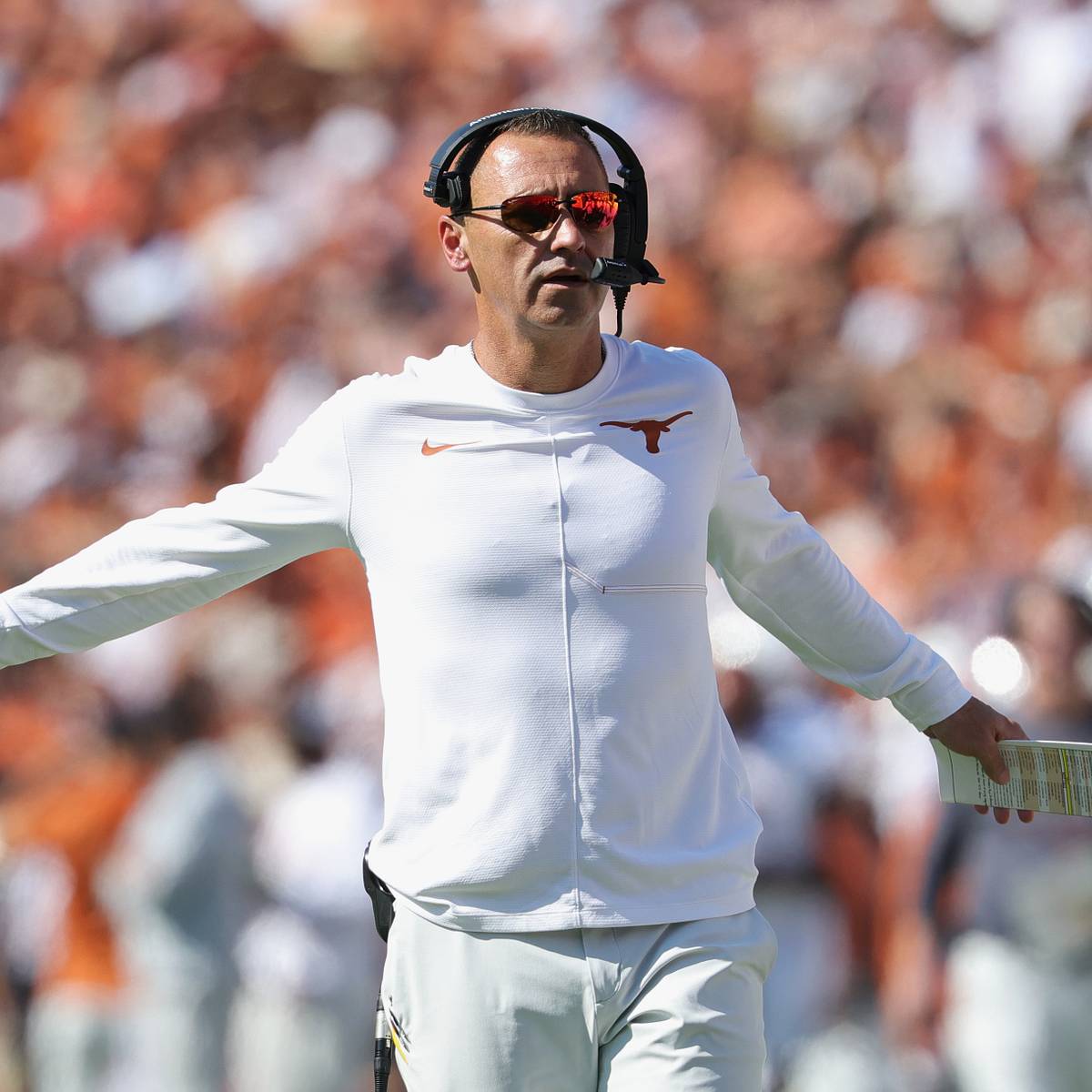 Texas Longhorns Avoid Bo Mascoe Injury Scare Before Florida Game