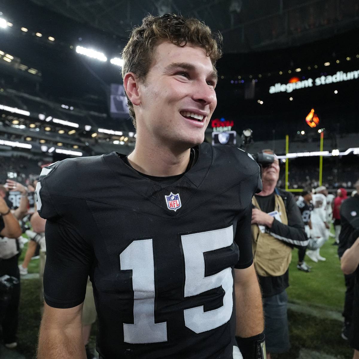 si.com - Samuel Profeta - Fernando Mendoza Offensive Rookie of the Year Prediction Market After Preseason Debut