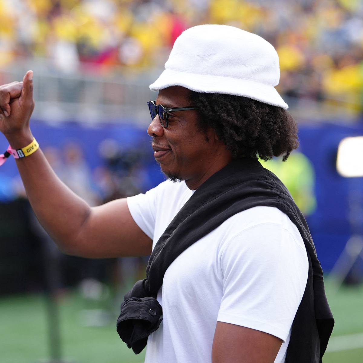 si.com - Samuel Profeta - Jay-Z Prediction Market Favorite to Play Super Bowl Halftime Show