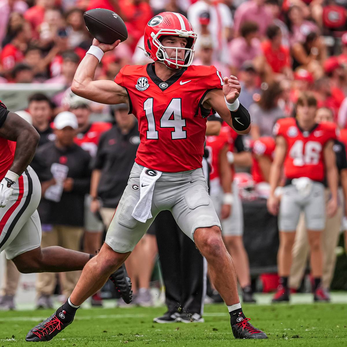 College Football Week 6 Opening Odds for Every Top-25 Game (Georgia Favored vs. Alabama, Texas Favored vs. OU)