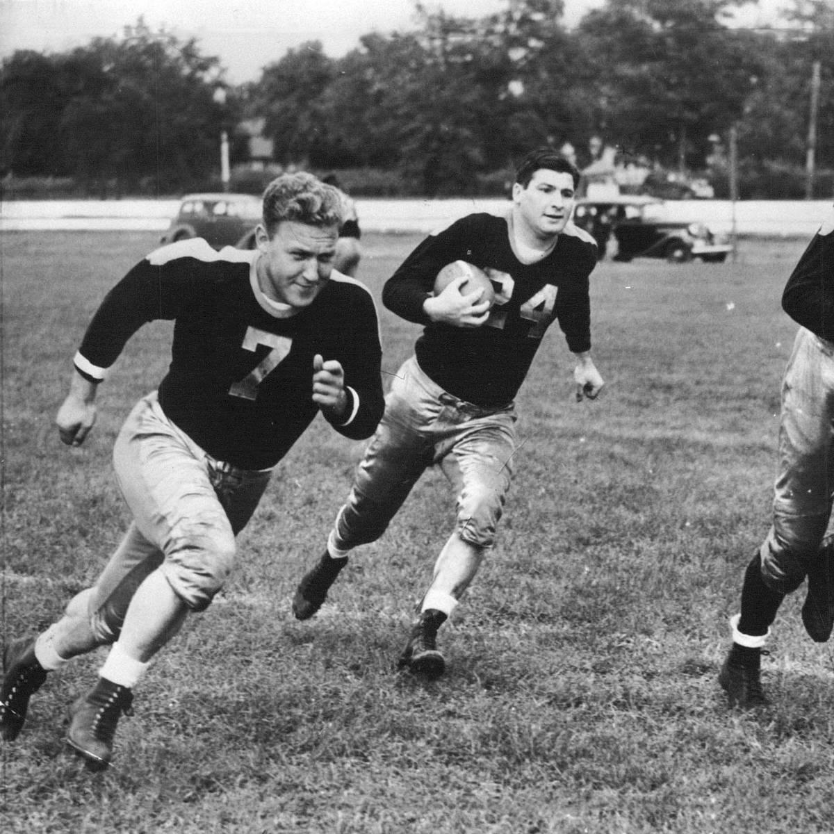 si.com - Dylan Brown - The Football Hobby Timeline: 1935 and the Growing Interest of The Sport