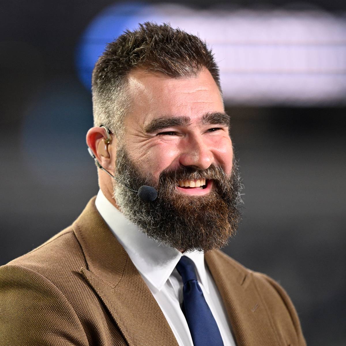 si.com - Autumn Hawkins - Jason Kelce Marketing Stunt Makes Hilarious Demand For Fans To Send Him This Liquid