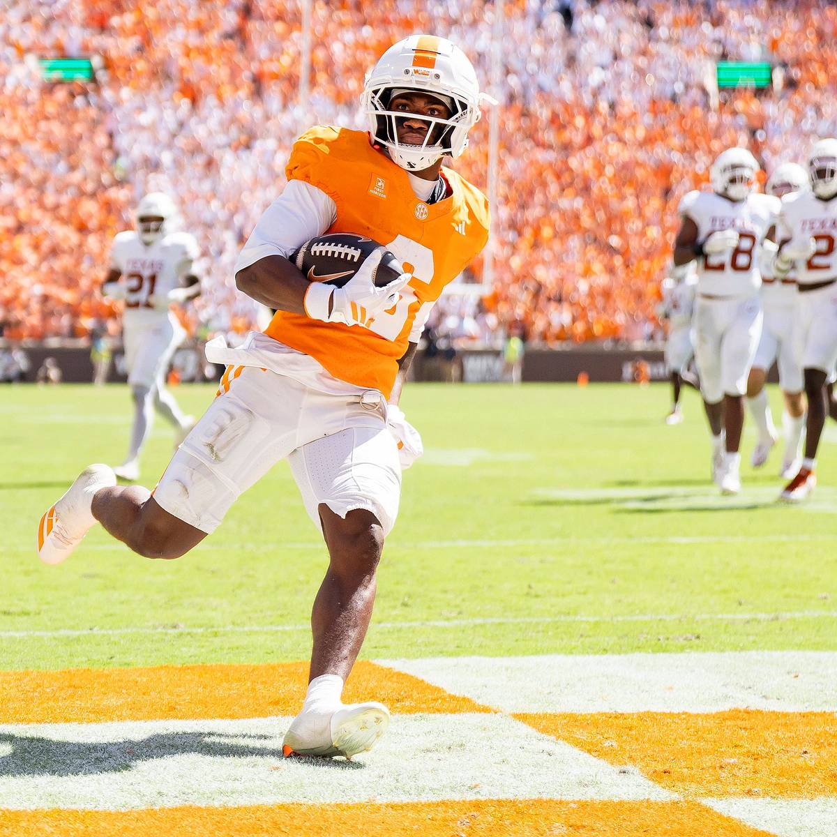 Tennessee Football Star Lands on Intriguing List Following Electric Performance