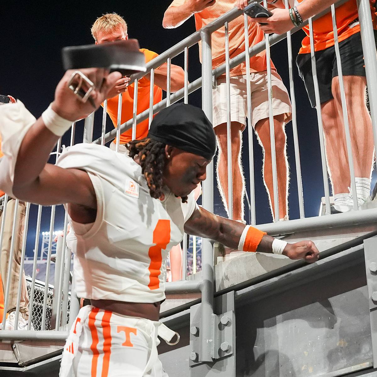 si.com - Caleb Sisk - Game Day Predictions: Tennessee vs. Arkansas