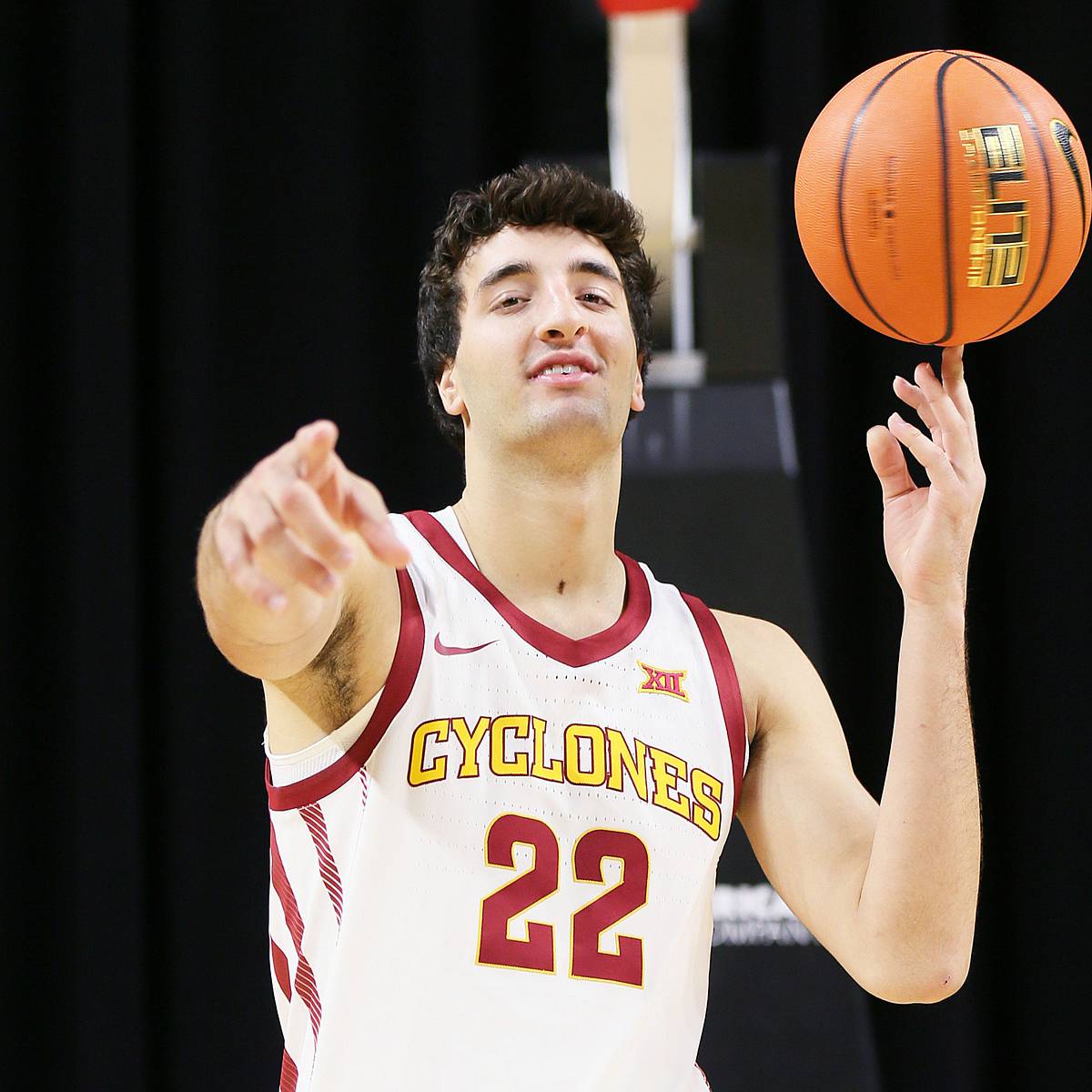 si.com - Andrew Stefaniak - Could Milan Momcilovic break a college basketball record held by Steph Curry?