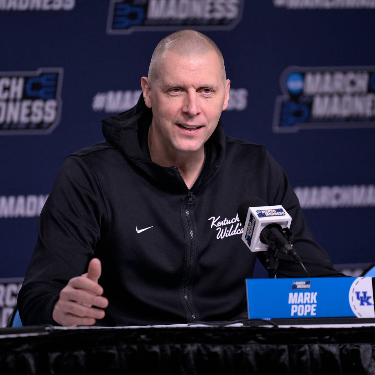 si.com - Wyatt Huff - Kentucky basketball has dropped in this updated preseason top 25 ranking