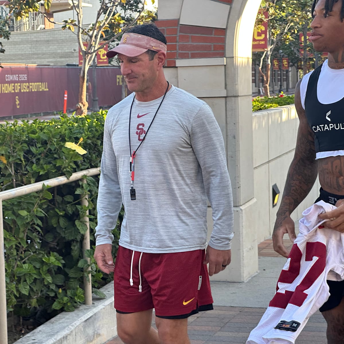 si.com - Kendell Hollowell - Mike Ekeler Provides Rare Insight Into Unique Coaching Style