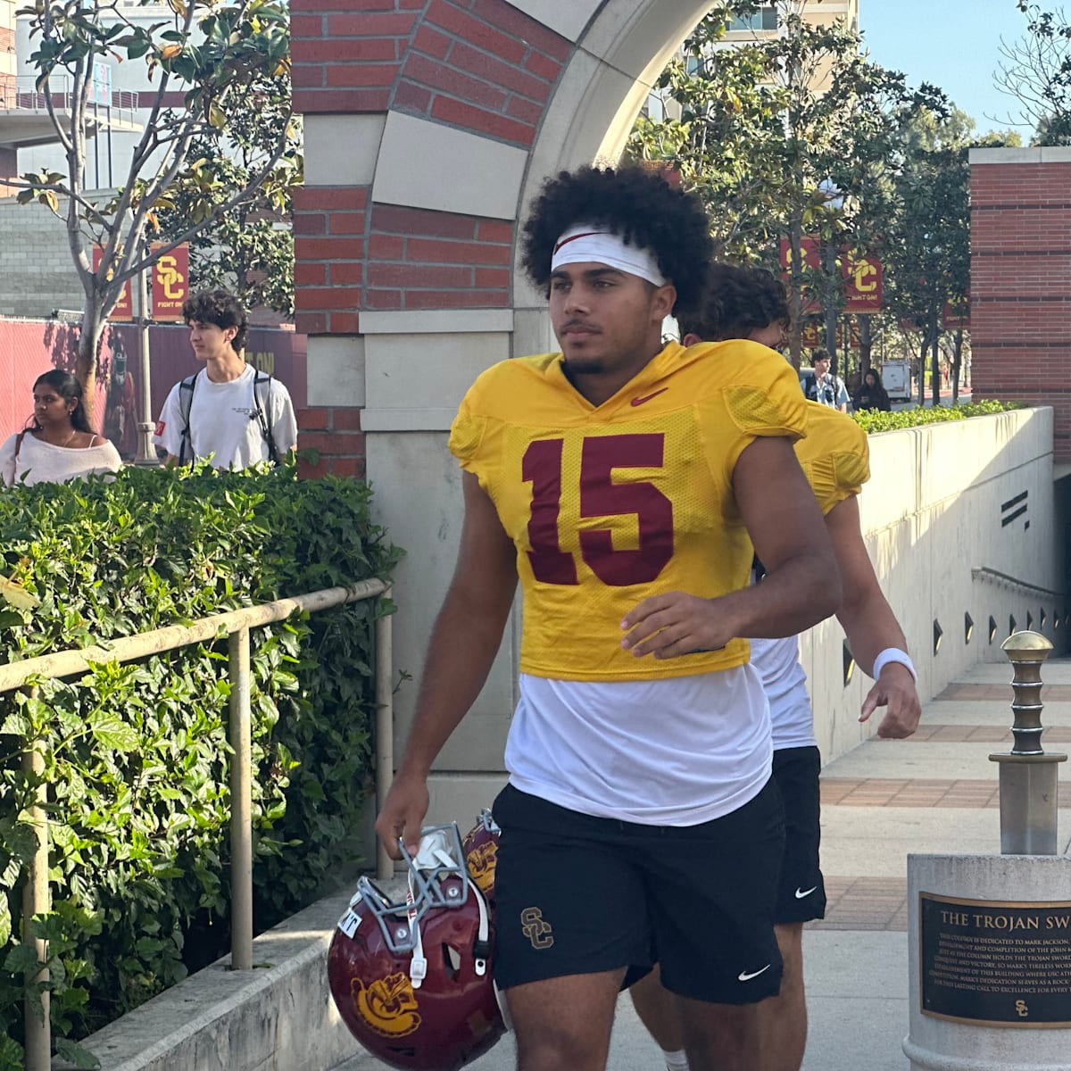 si.com - Kendell Hollowell - USC Coach Provides Rare Insight on Quarterback Jonas Williams' Development