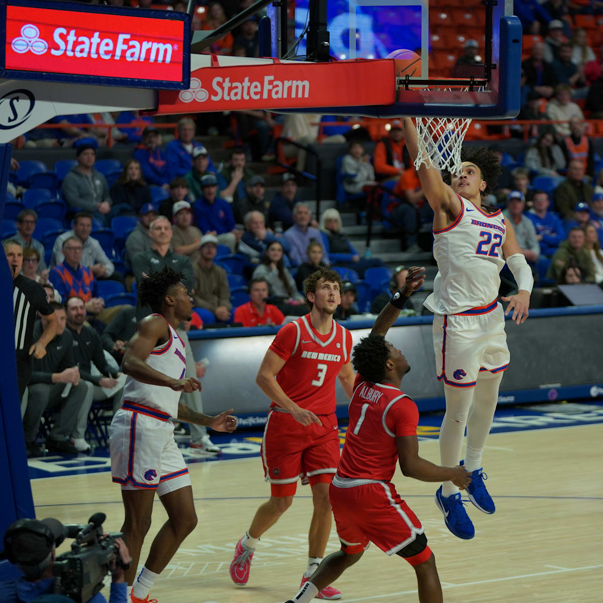 si.com - Bob Lundeberg - Utah State remains on top of Mountain West men's basketball power rankings