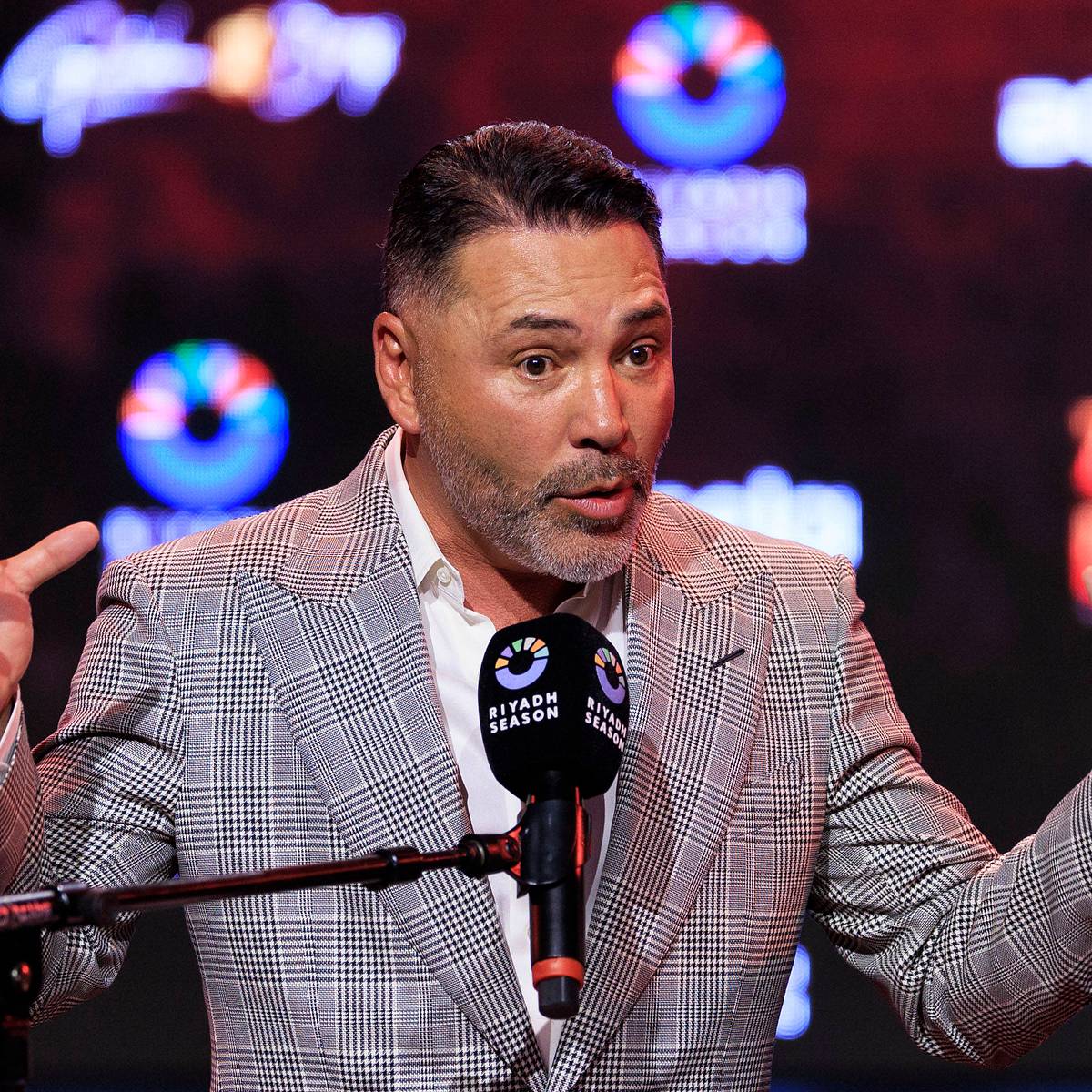 Oscar De La Hoya Hits Dana White's Zuffa Boxing With Cease-and-Desist