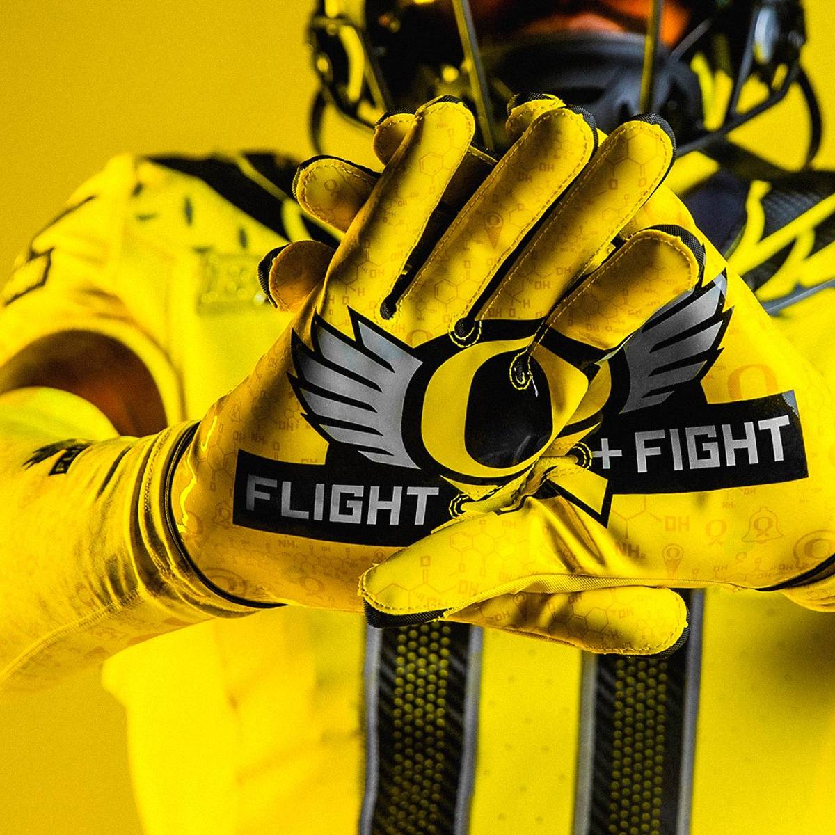 EXCLUSIVE: Oregon Ducks Uniform Designers Reveal 'Stomp Out Cancer