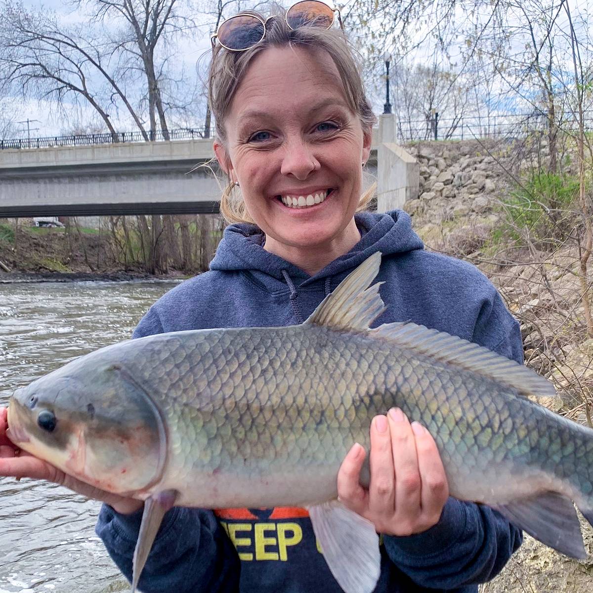 best place to catch small fish with no pole Top 10 Best Places to Fish Without a Boat: Bank, Pier & Ice Fishing Tips