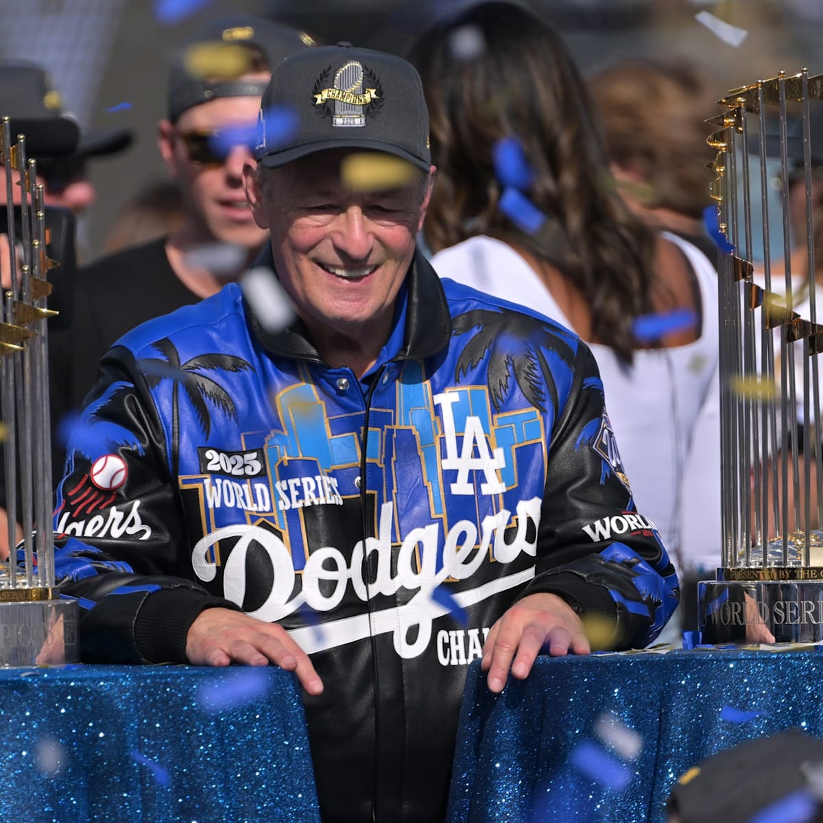 si.com - Matt Levine - Dodgers President Admits Team Has Financial Advantage After $125 Million Stadium Deal