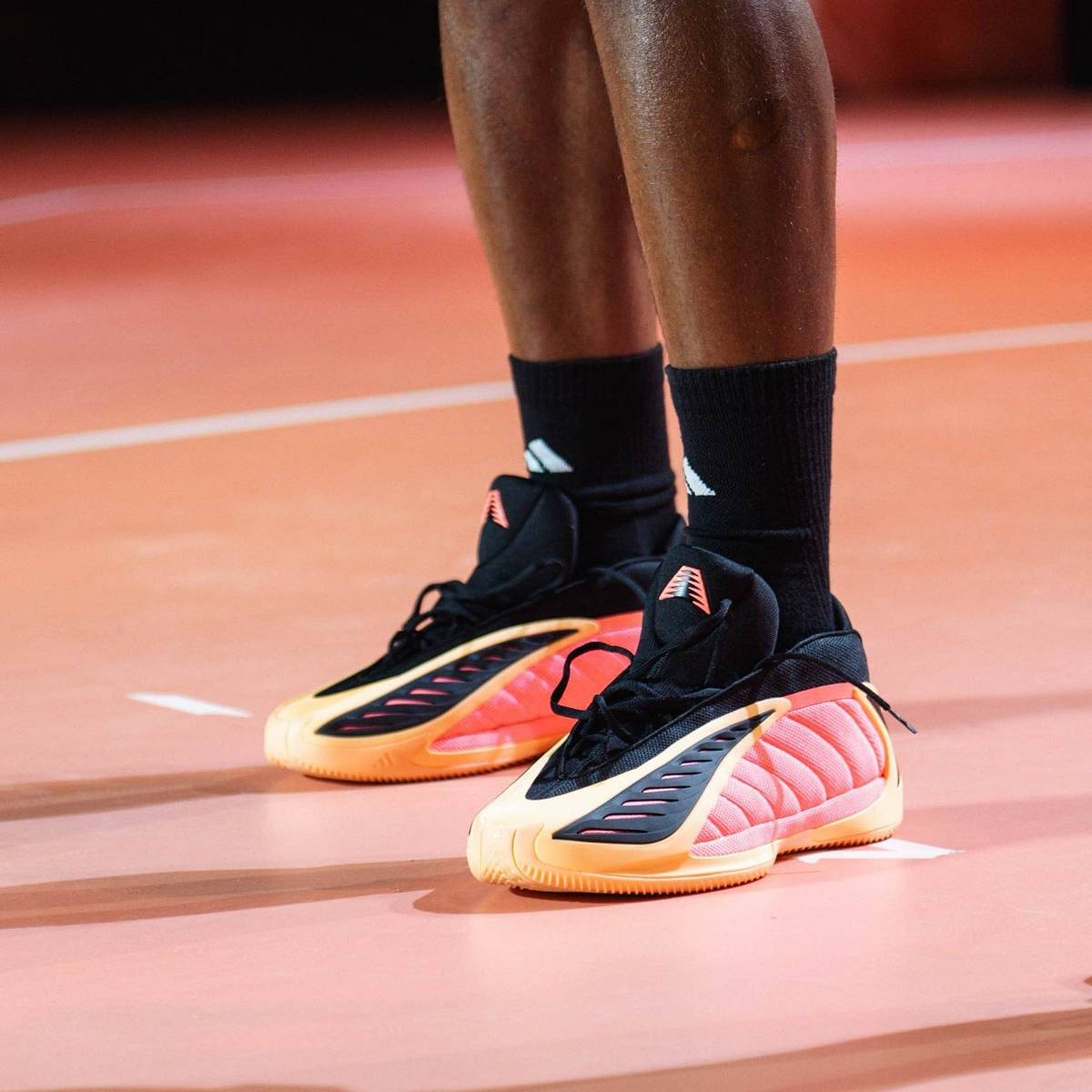 ANTHONY EDWARDS バスケットボールシューズ Anthony Edwards Debuts 2nd Signature Adidas Sneaker in China