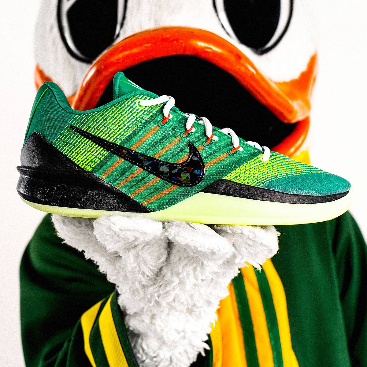 WMNS) Nike Sabrina 1  Nike Sabrina Oregon Ducks basketball shoes main image 1