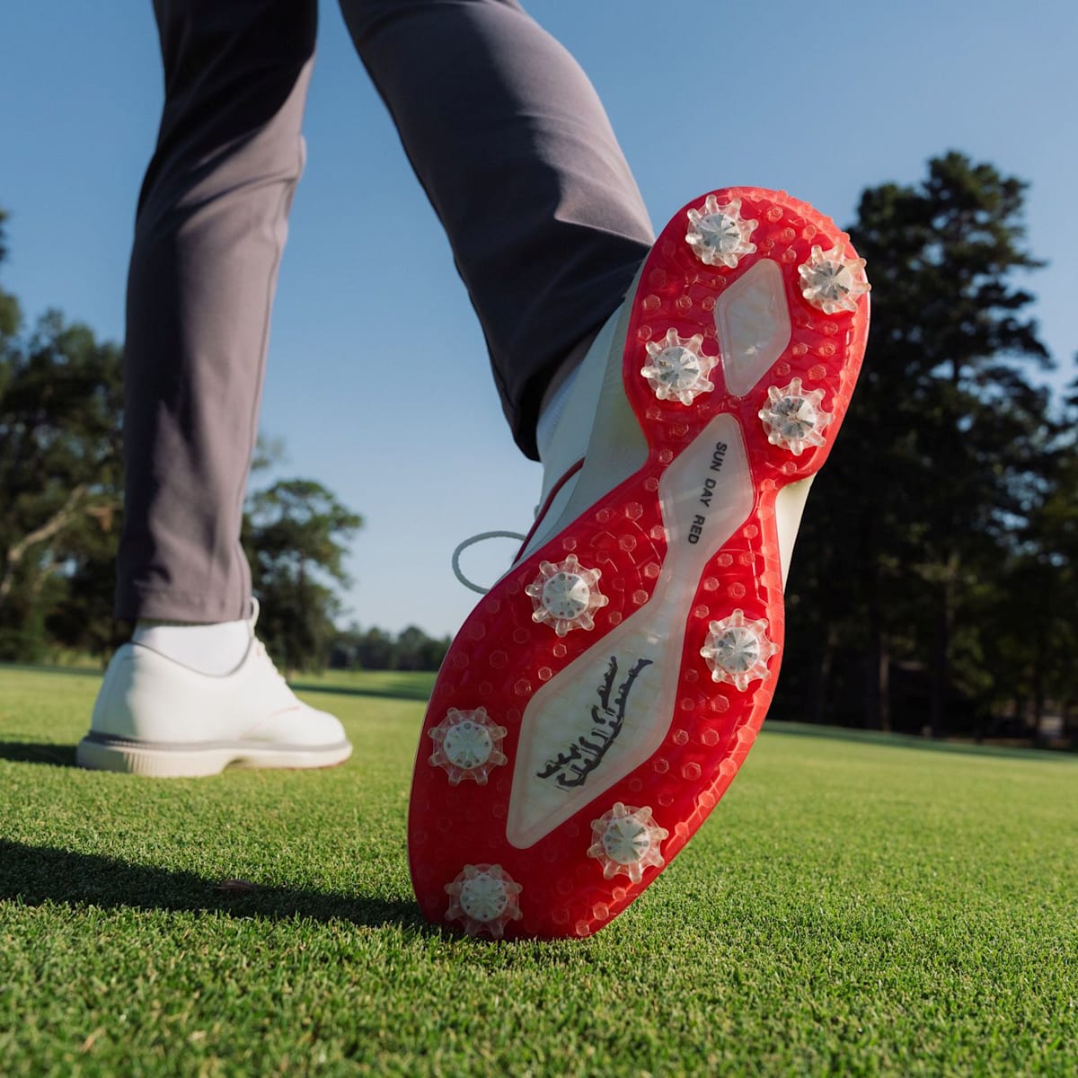 Sun Day Red Launches Pioneer Willow Golf Shoe