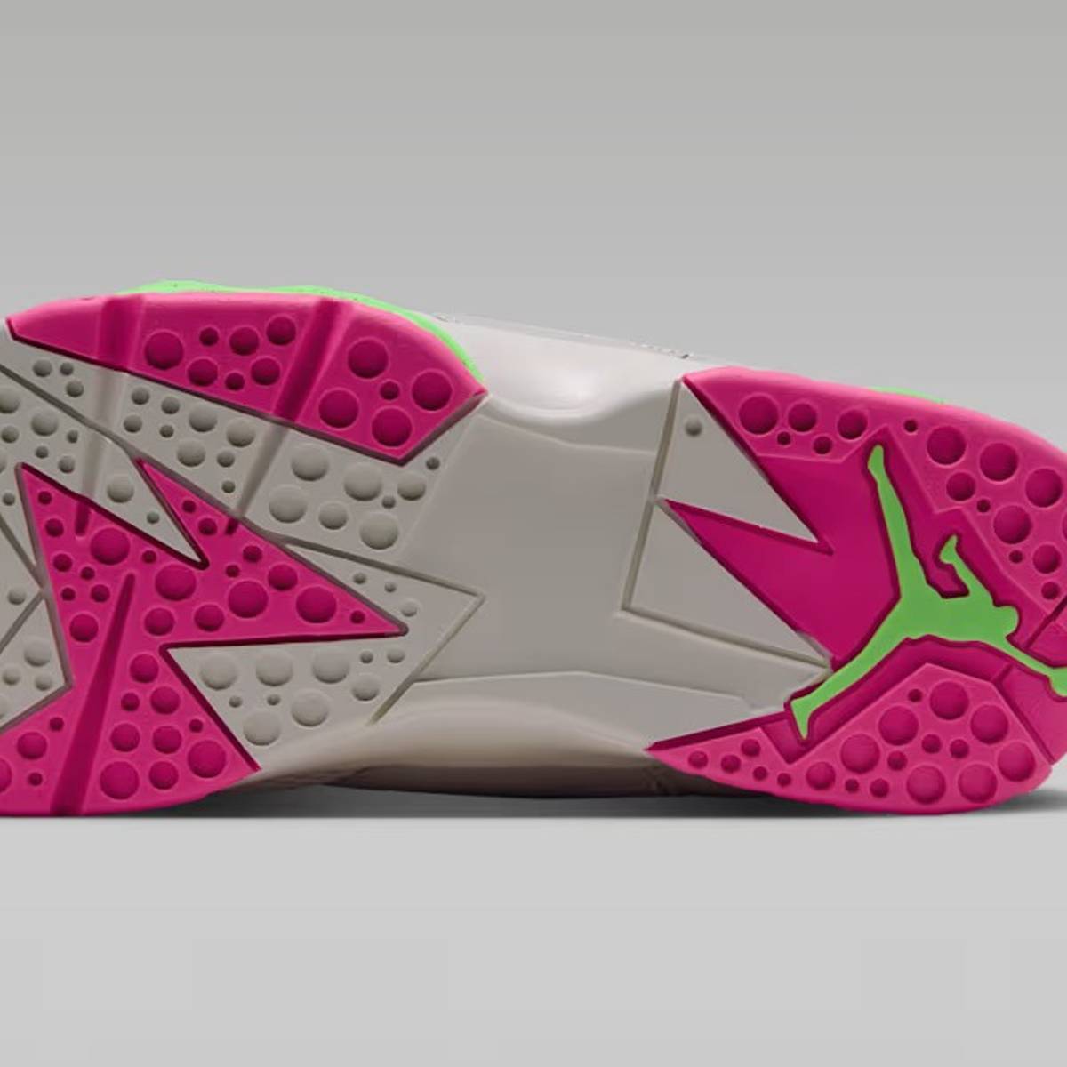 si.com - Pat Benson - The 5 Best Sneakers Dropping This Week (Sept. 8-12)