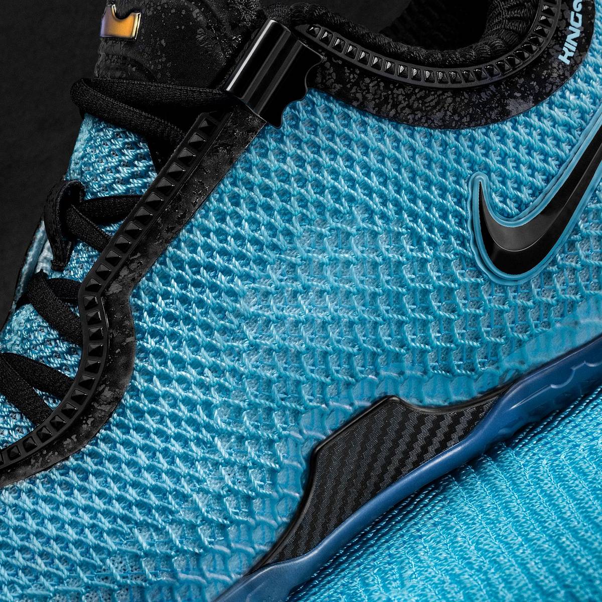 si.com - Pat Benson - Nike Unveils LeBron James' 24th Basketball Shoe