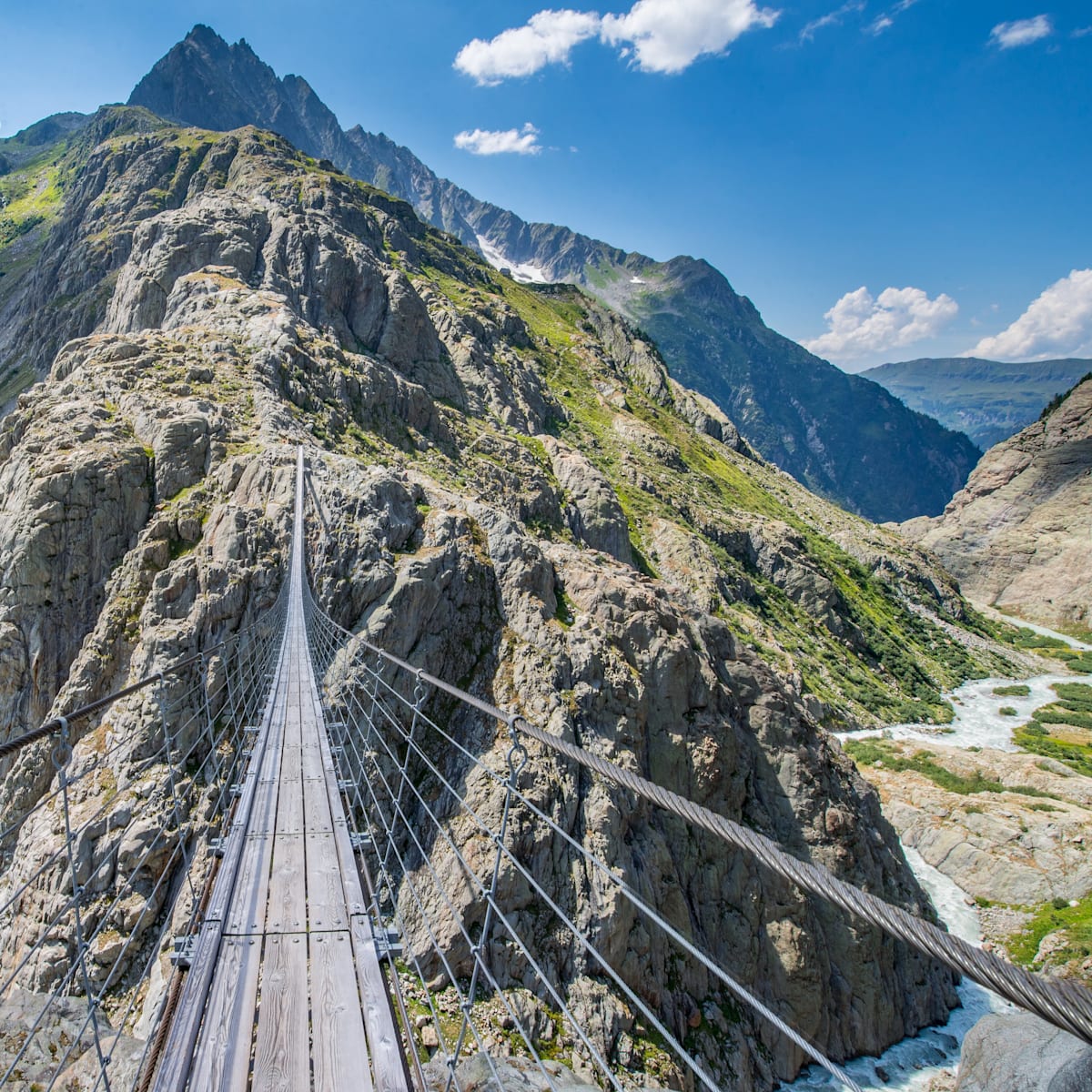 10 of the World's Most Terrifying Hikes